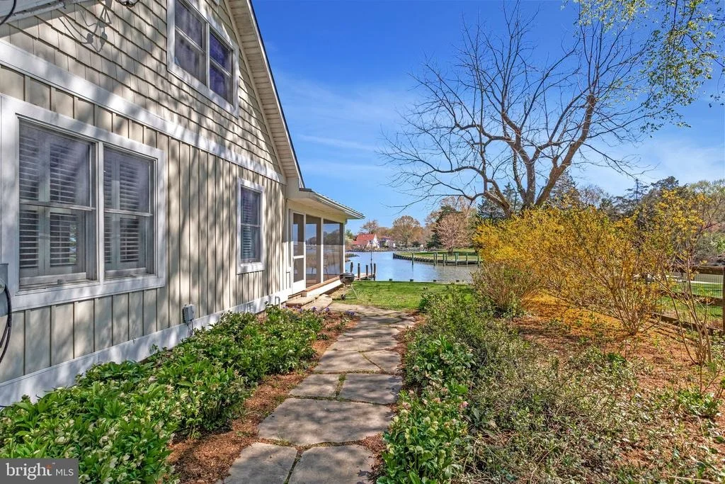 Photo of 1268 HAYES ROAD