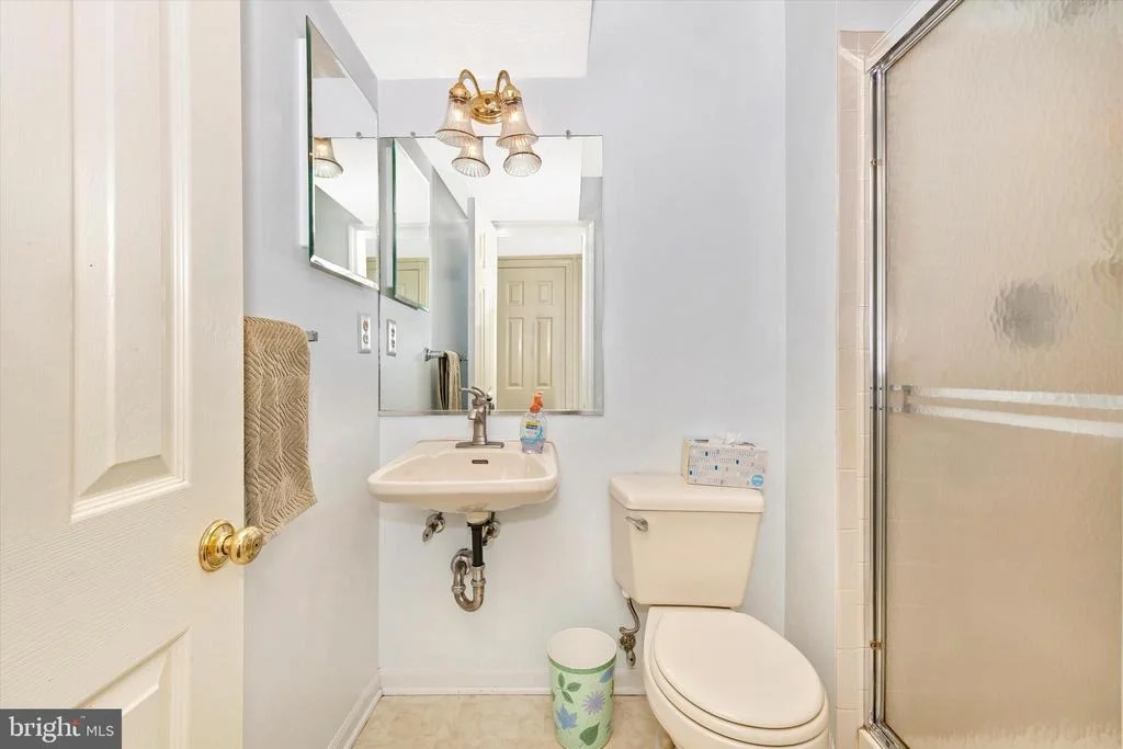 Photo of 1001 CHINABERRY DRIVE
