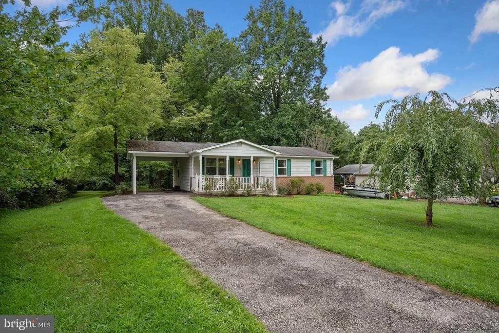 Photo of 1437 HARDING LANE