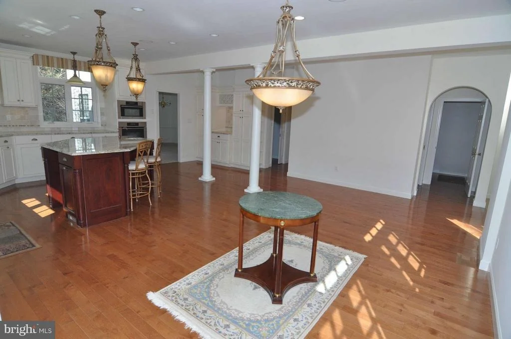 Photo of 19820 MEREDITH DRIVE