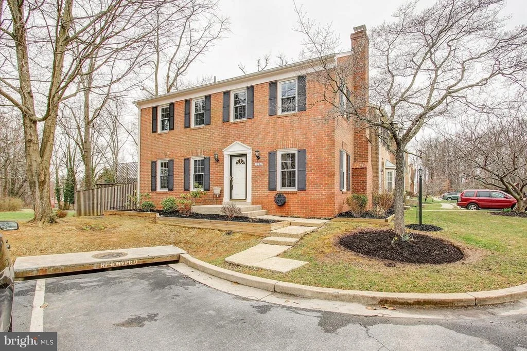 Photo of Unit 31 at 1030 WINDRUSH LANE