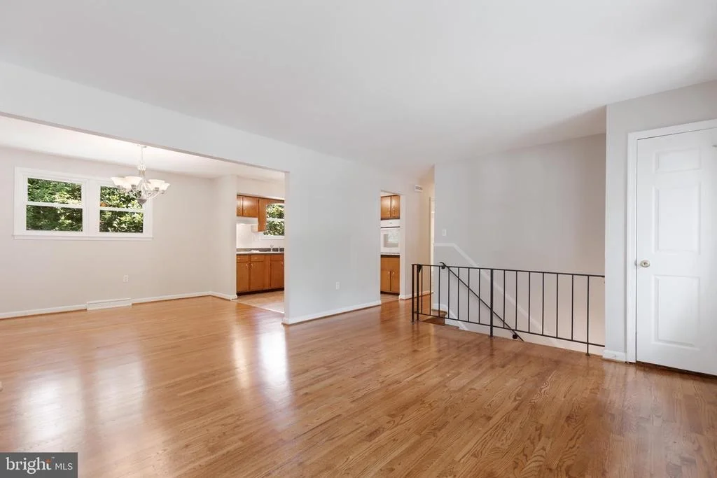 Photo of 12403 LYTTON AVENUE