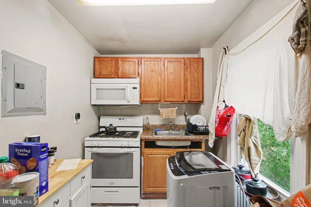 Photo of 4898 SHERIFF ROAD NE