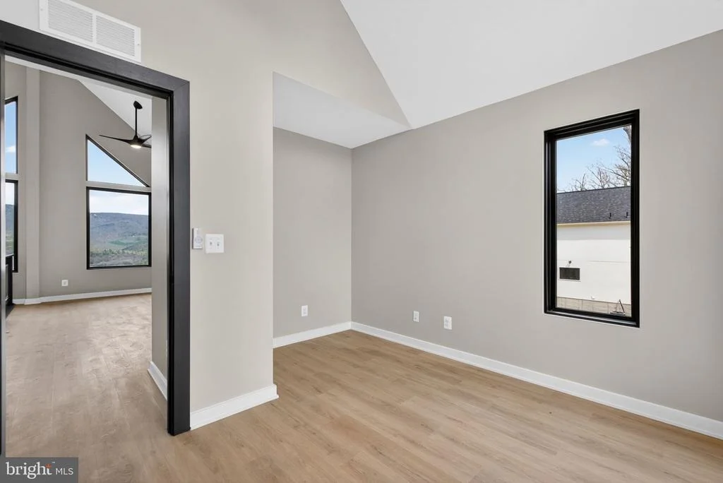 Photo of 4075 SUPINLICK RIDGE RD