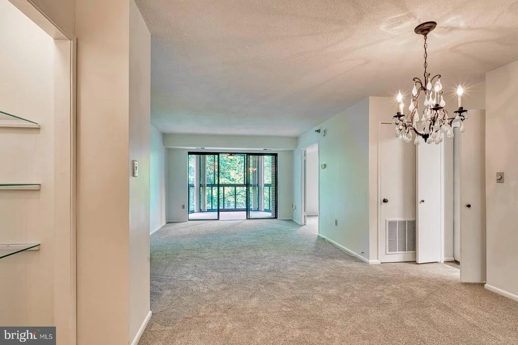 Photo of Unit 3920 at 15115 INTERLACHEN DRIVE