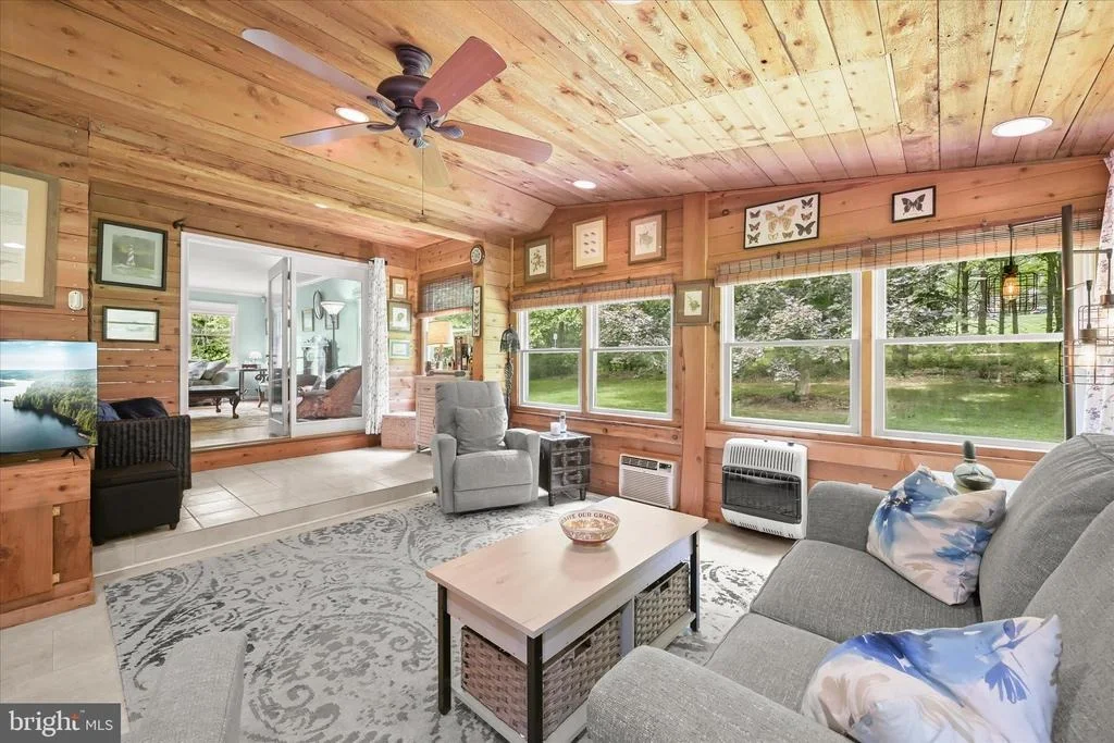 Photo of 2319 BRADDOCK ROAD