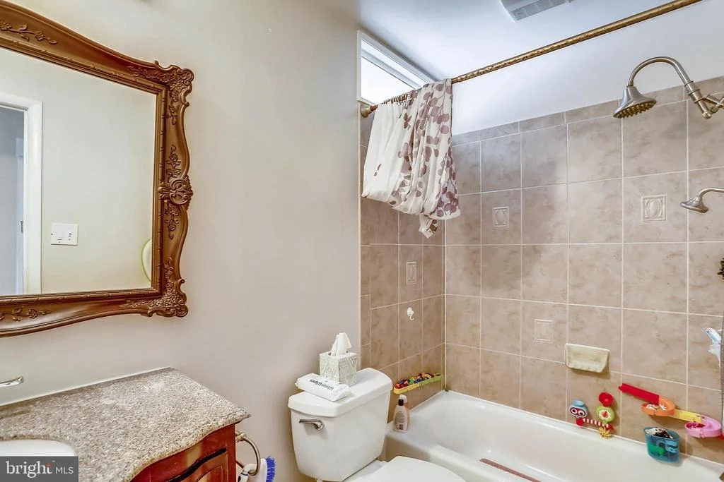 Photo of 816 HILLSBORO DRIVE