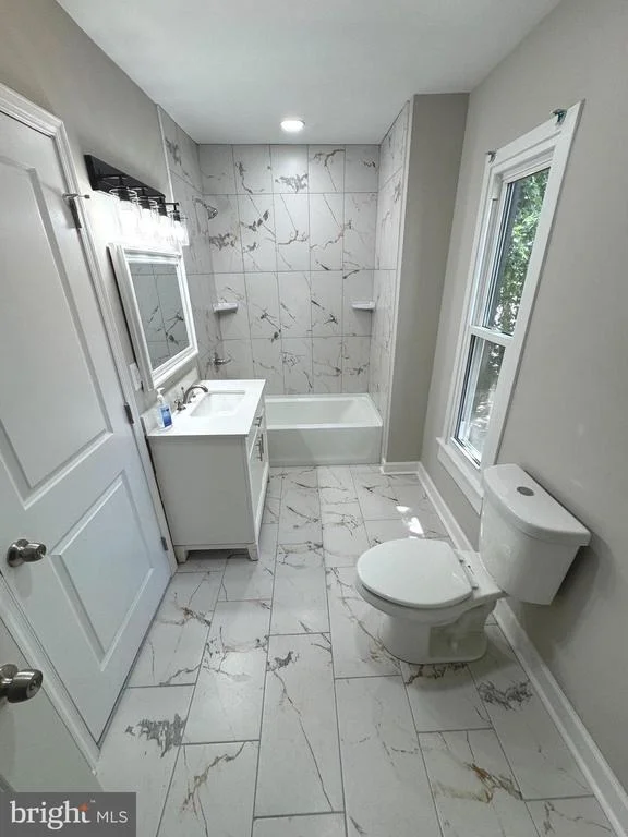 Photo of 1358 VALLEY PLACE SE