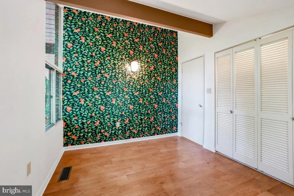 Photo of 8545 PINEWAY COURT
