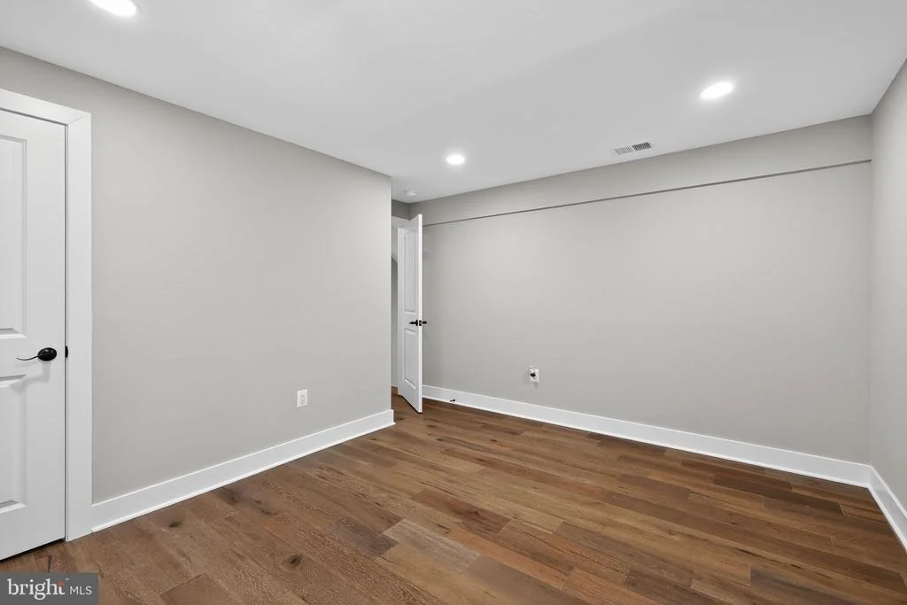 Photo of 1 TUCKER STREET