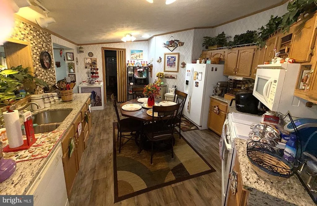 Photo of 8007 FAIR BREEZE DRIVE