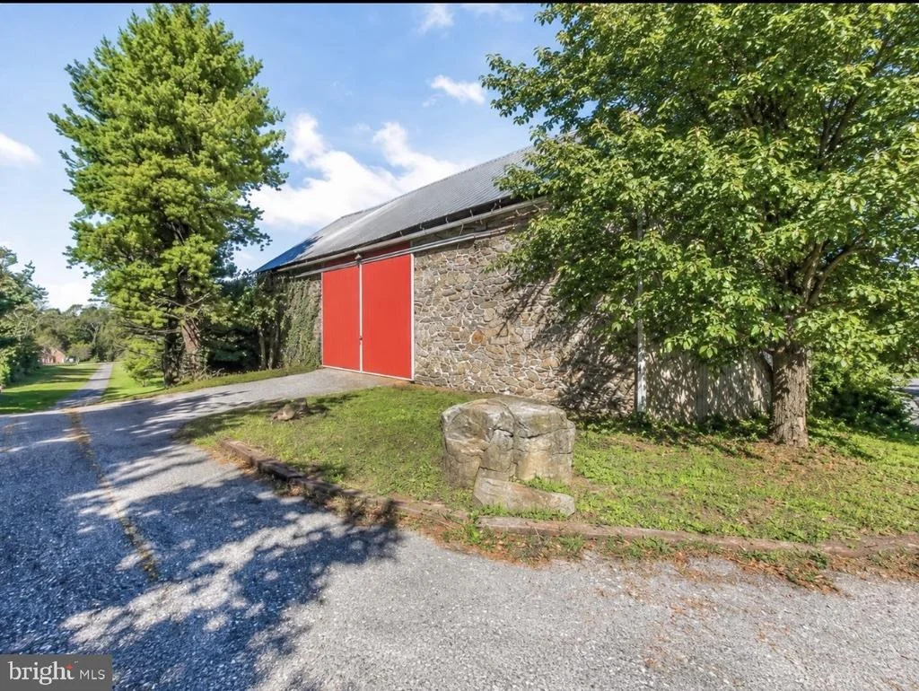 Photo of 161 HECKMAN ROAD
