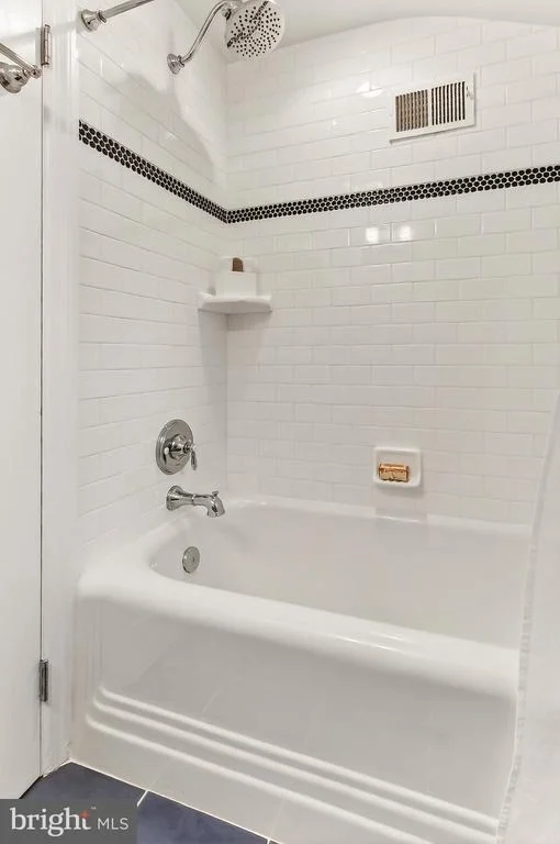 Photo of 809 ENDERBY DRIVE
