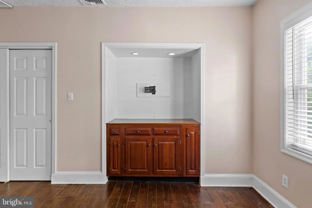 Photo of 14115 MANOR ROAD