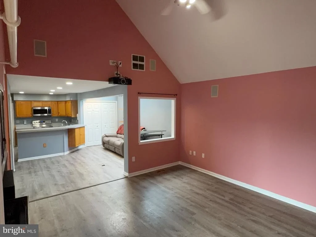 Photo of 9348 CREEKVIEW DRIVE