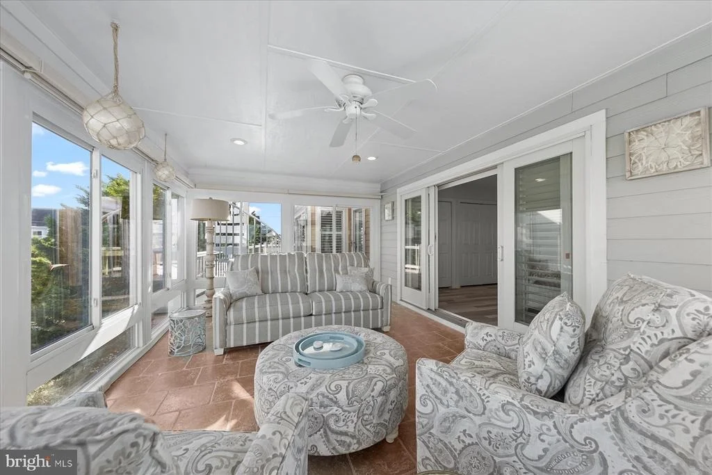 Photo of 36764 BAYSIDE DRIVE