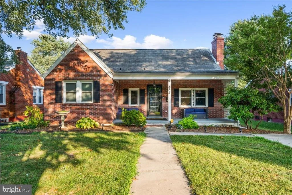 Photo of 604 LEE PLACE