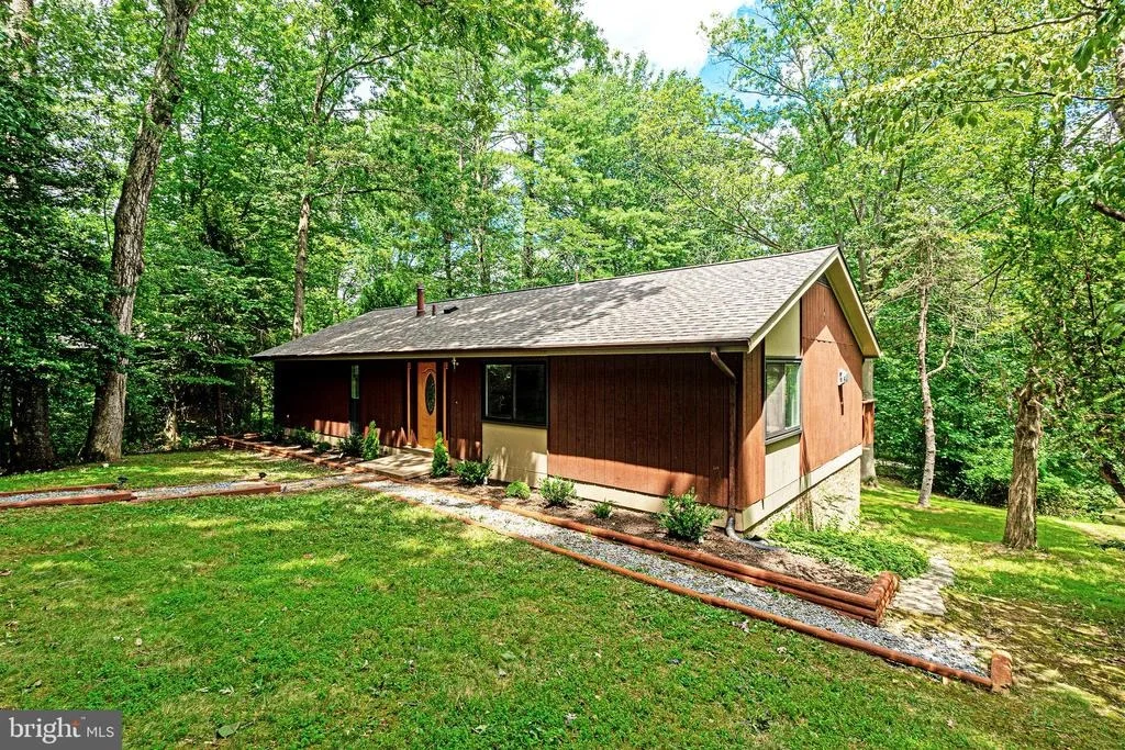Photo of 11216 LEATHERWOOD DRIVE