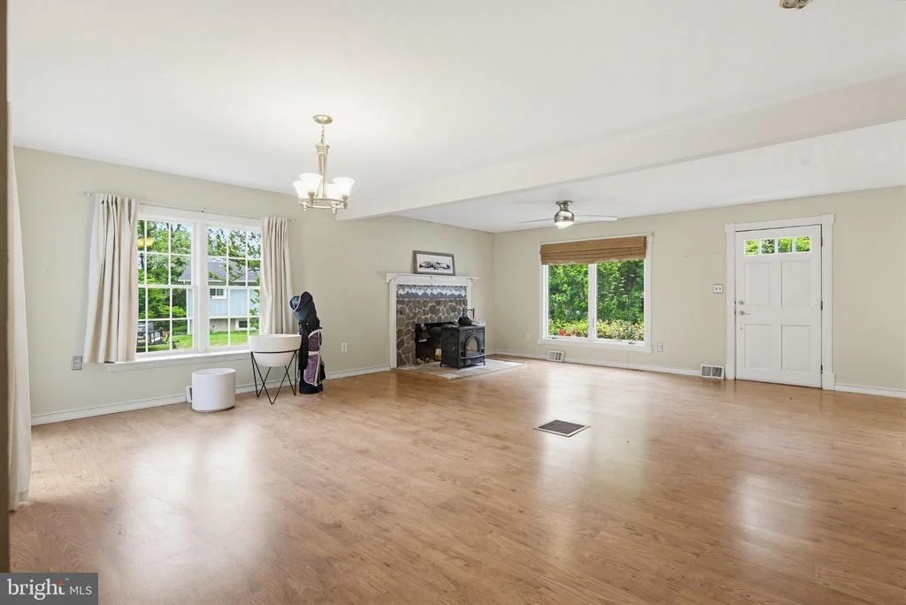 Photo of 1465 RIDGEWAY