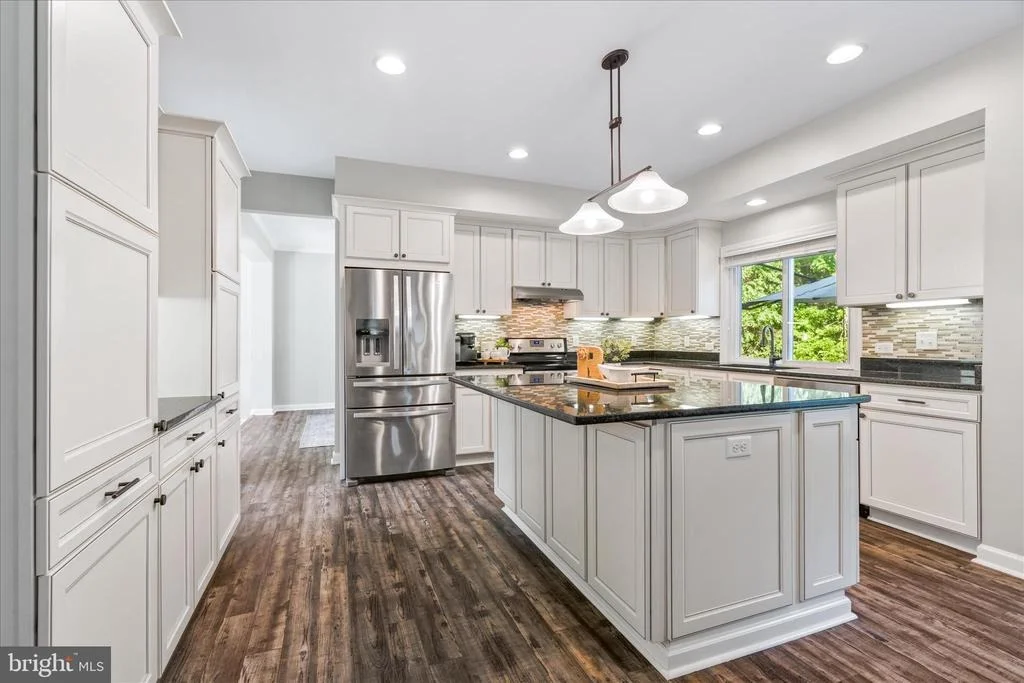 Photo of 9009 SHADYBROOK DRIVE