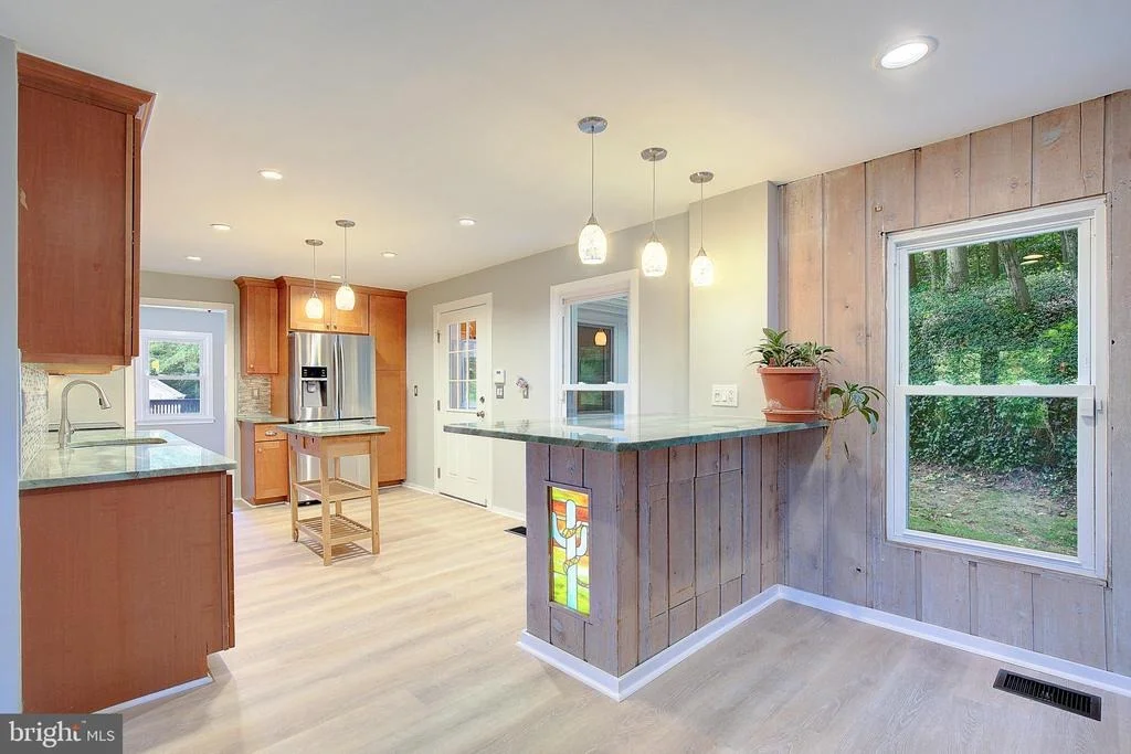 Photo of 349 ARBUTUS DRIVE