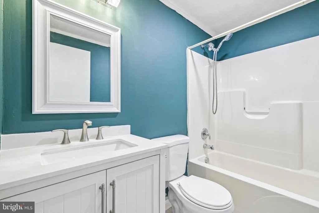 Photo of 1437 CEDARHURST ROAD