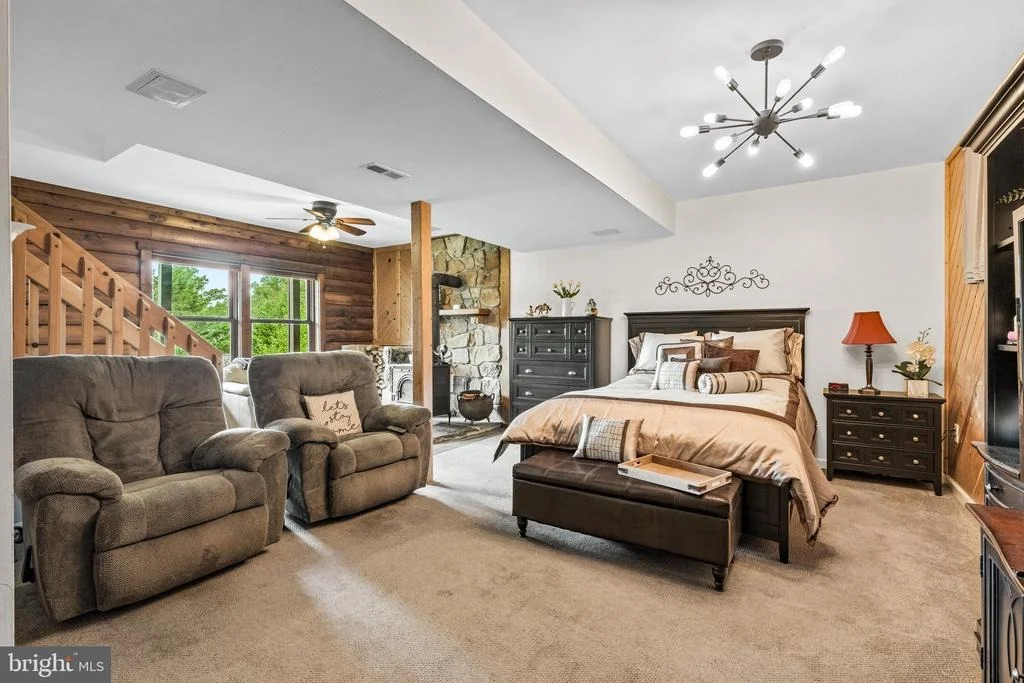 Photo of 9124 HAWBOTTOM ROAD