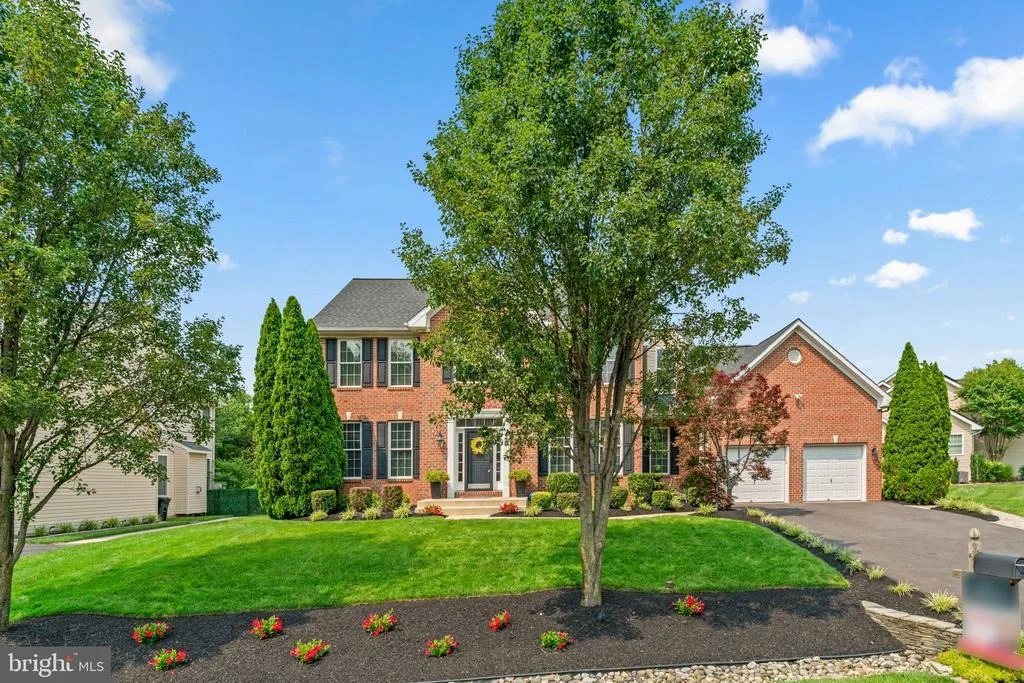 Photo of 439 UNIVERSITY DRIVE