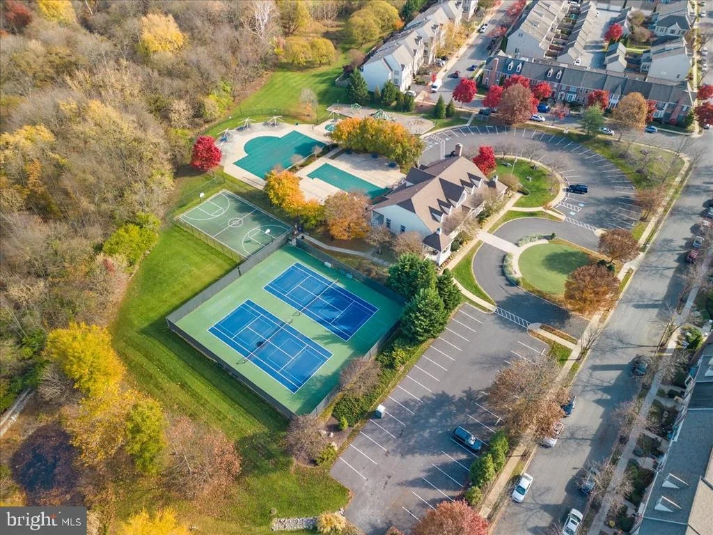 Photo of 2554 BEAR DEN ROAD