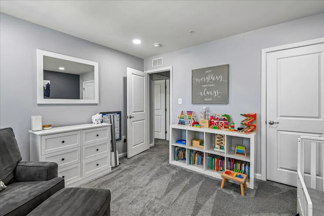 Photo of 8124 MEADOWGATE CIRCLE