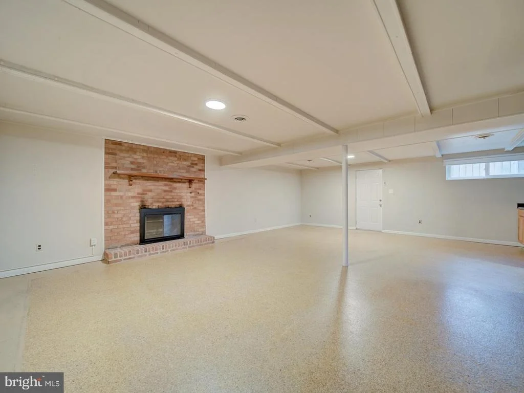 Photo of 10524 DEACON ROAD