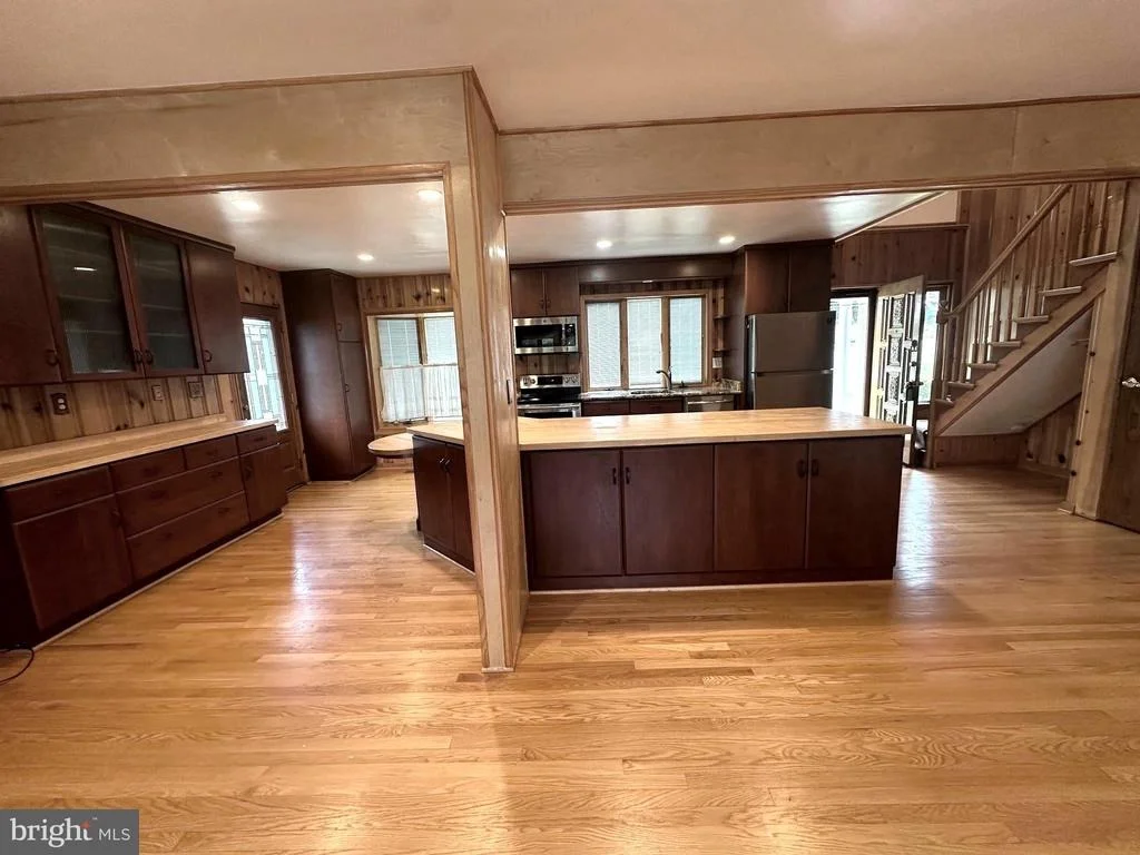 Photo of 5919 5TH ROAD N