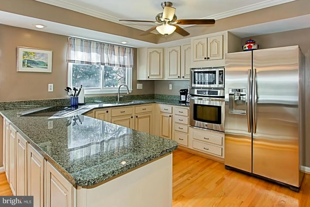 Photo of 4004 FEATHERSTONE PLACE