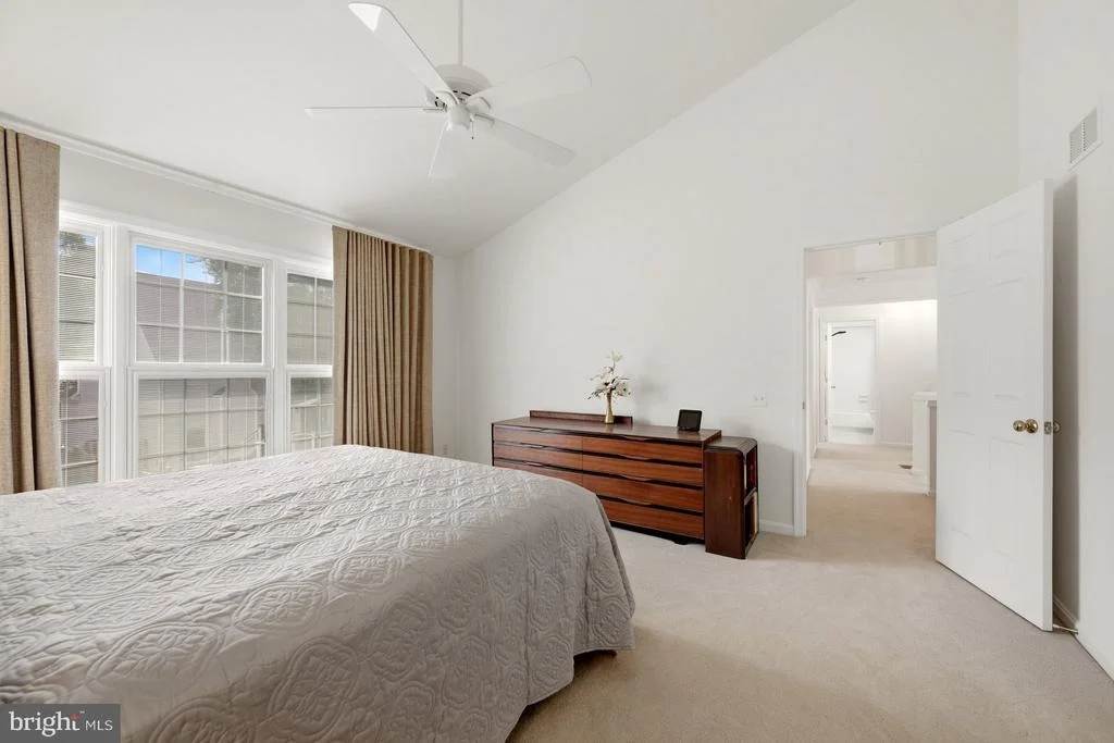 Photo of 705 FOXTAIL CIRCLE NE