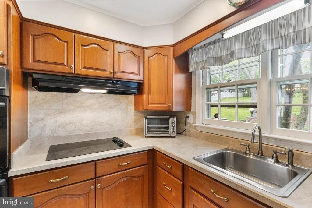 Photo of 2609 VILLAGE LANE