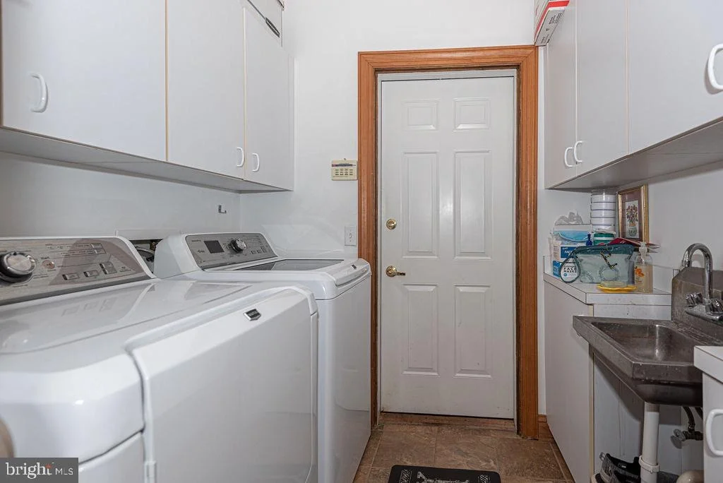 Photo of 23 HARLAN TRACE