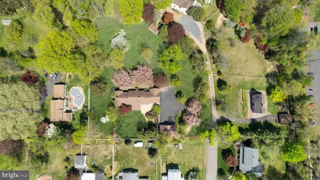 Photo of 682 WHIRLAWAY DRIVE