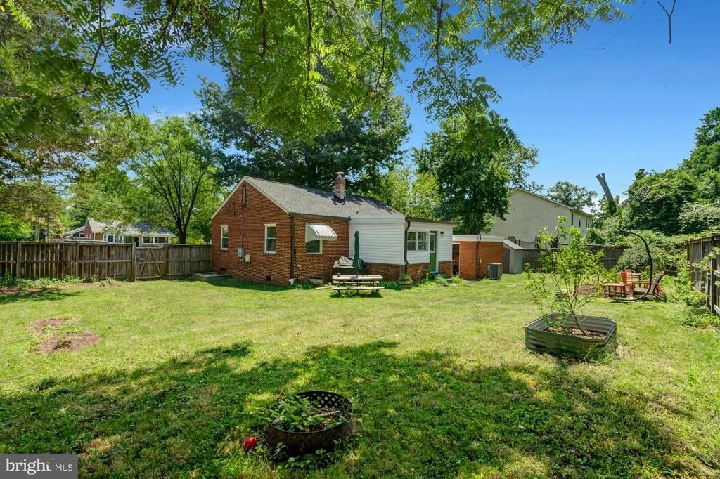 Photo of 6806 SMITHWAY DRIVE