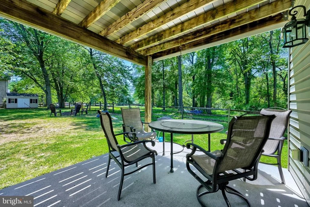 Photo of 8105 BEVERLY ROAD