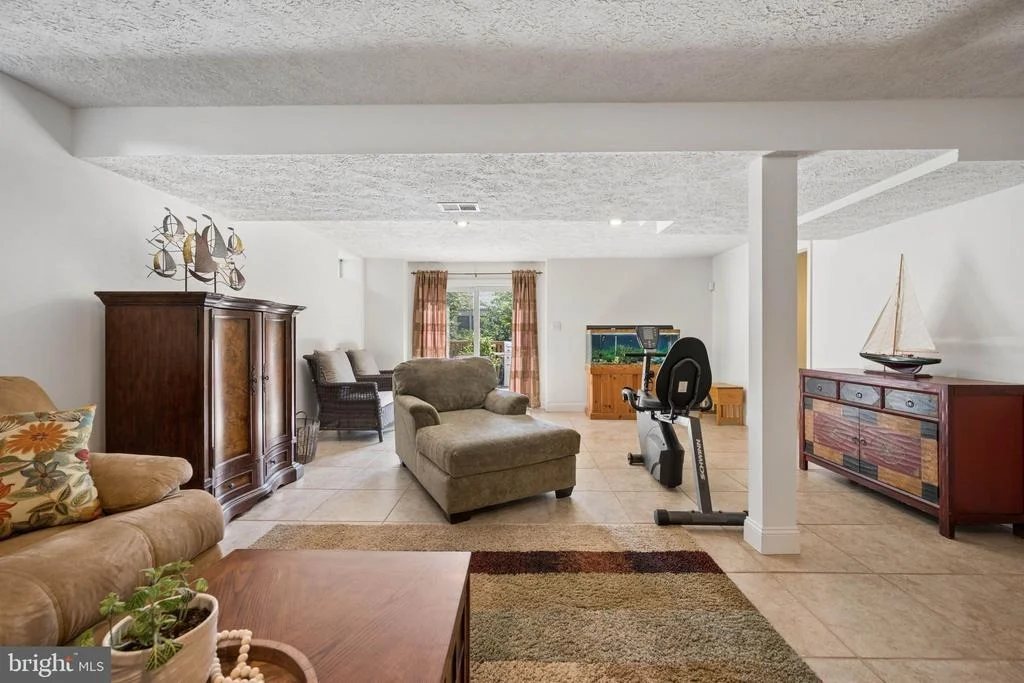 Photo of 6305 DERBY CIRCLE