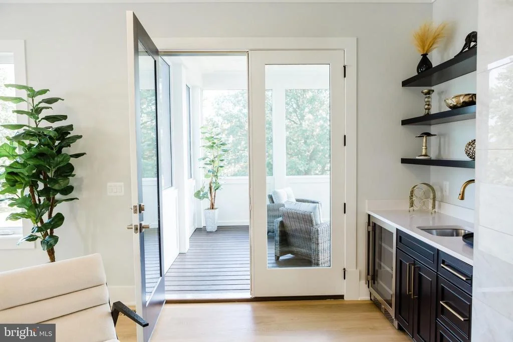 Photo of 1101 CLOVER DRIVE