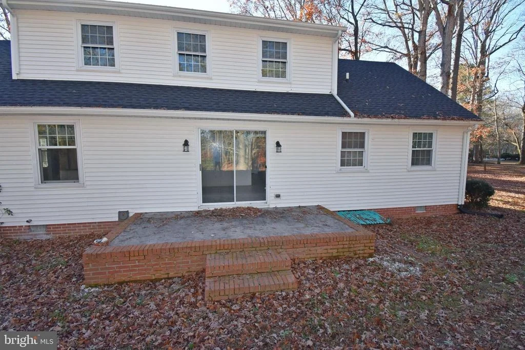 Photo of 4011 GROSSE POINT DRIVE