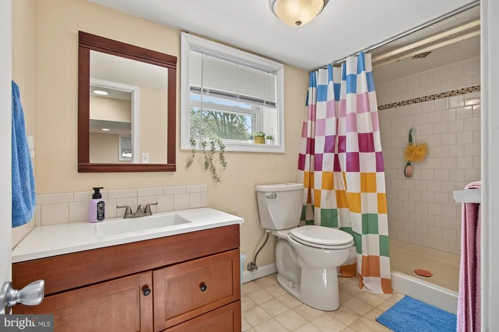 Photo of 2811 PINEWOOD AVENUE