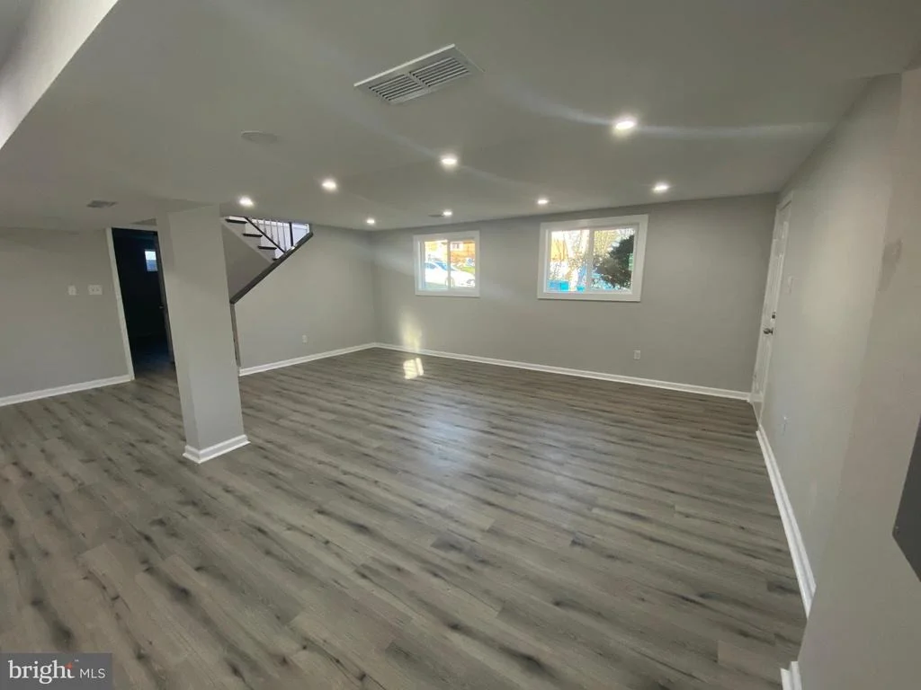 Photo of 9209 ROLLING VIEW DRIVE