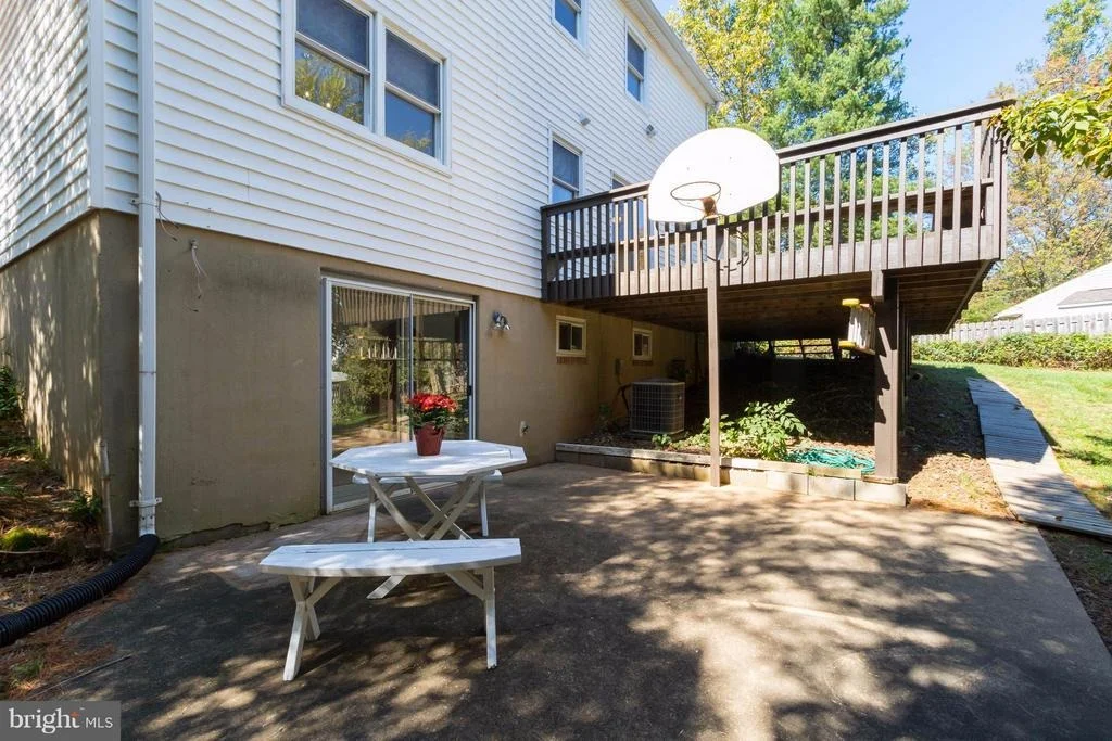 Photo of 9609 PODIUM DRIVE