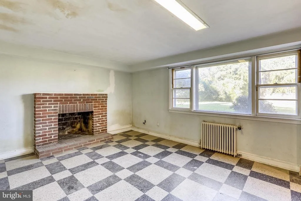 Photo of 1904 FOREST DALE DRIVE
