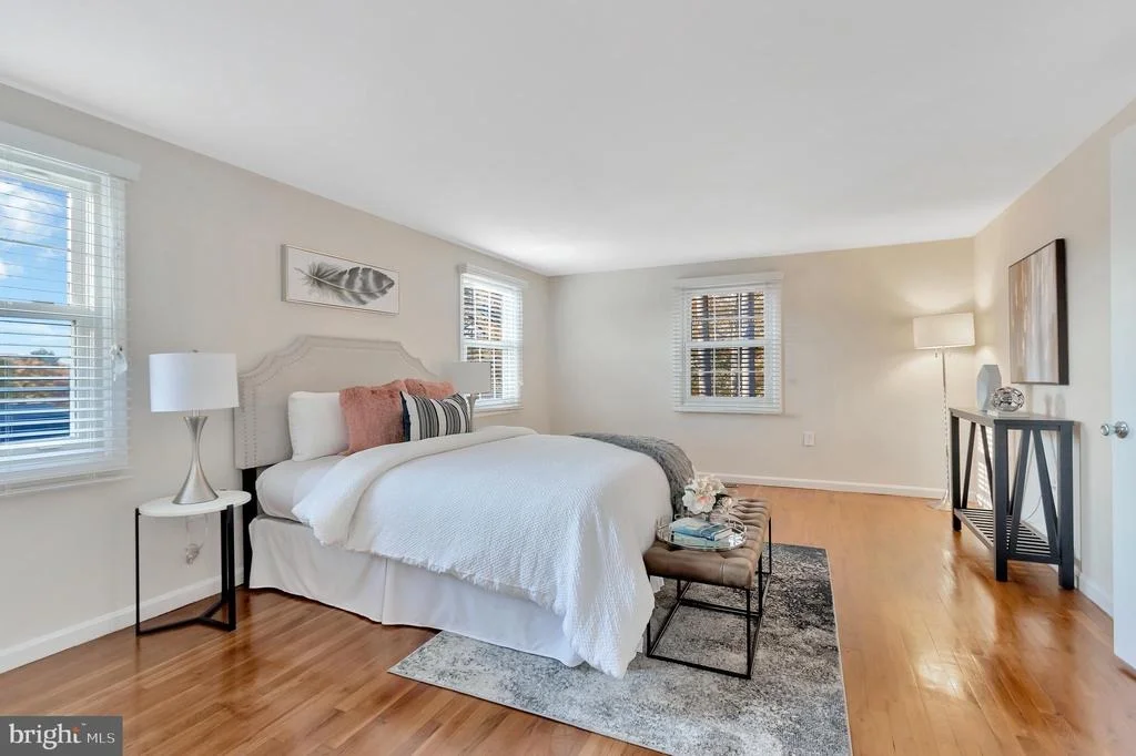 Photo of 13832 BEACON HOLLOW