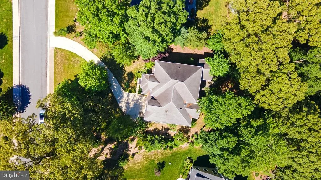 Photo of 142 W SHORE DRIVE