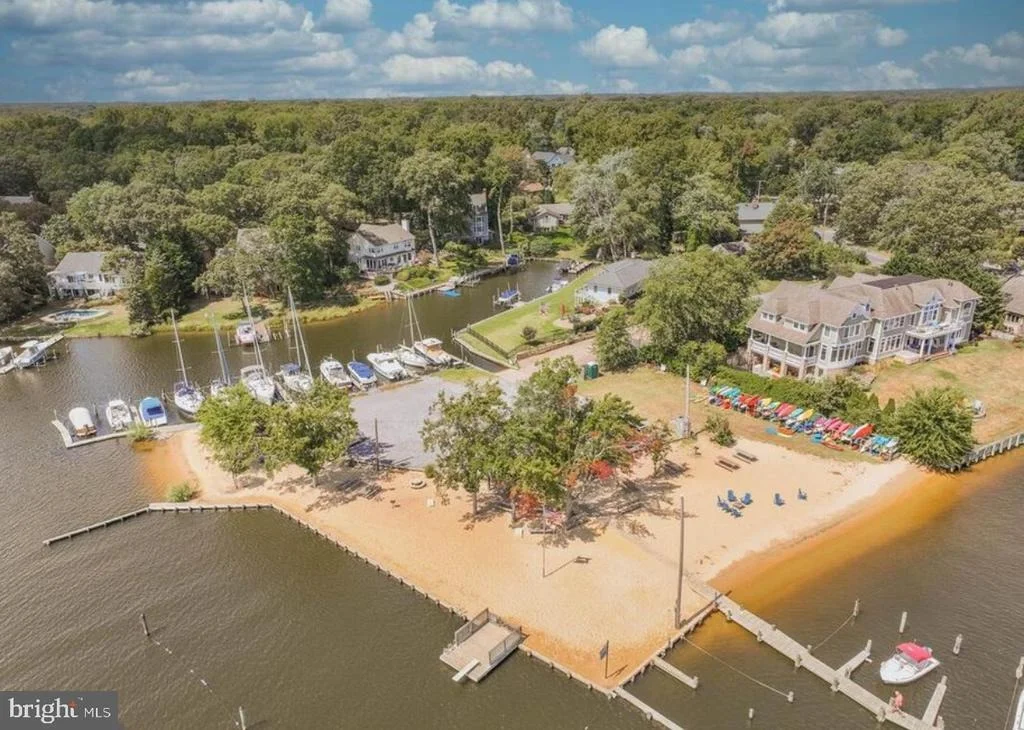 Photo of 52 SUNSET DRIVE