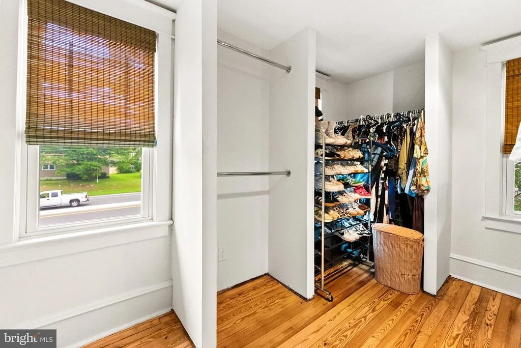 Photo of 1124 MANTUA PIKE